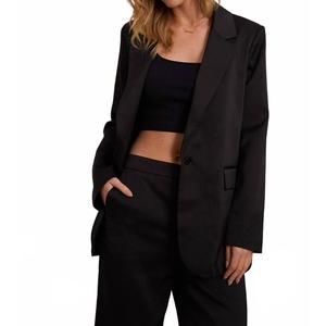 NEW ATTENTIF satin blazer with shoulder pads in black